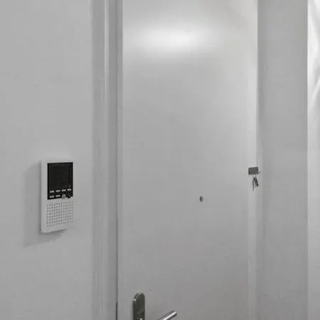 Luxus Im Zentrum Fuer 6 Personen Mit 3 Zimmern, Balkon, Parkplatz, Wlan Dresden