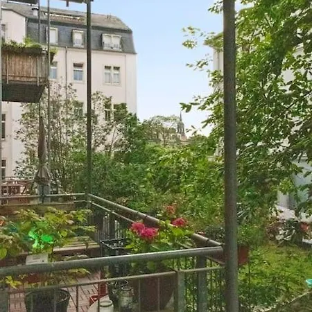 Luxus Im Zentrum Fuer 6 Personen Mit 3 Zimmern, Balkon, Parkplatz, Wlan Dresden