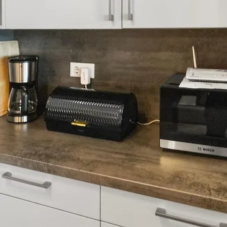 Daire Luxus Im Zentrum Fuer 6 Personen Mit 3 Zimmern, Balkon, Parkplatz, Wlan