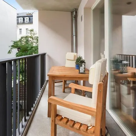 Daire Luxus Im Zentrum Fuer 6 Personen Mit 3 Zimmern, Balkon, Parkplatz, Wlan *