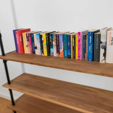 Luxus Im Zentrum Fuer 6 Personen Mit 3 Zimmern, Balkon, Parkplatz, Wlan Lejlighed